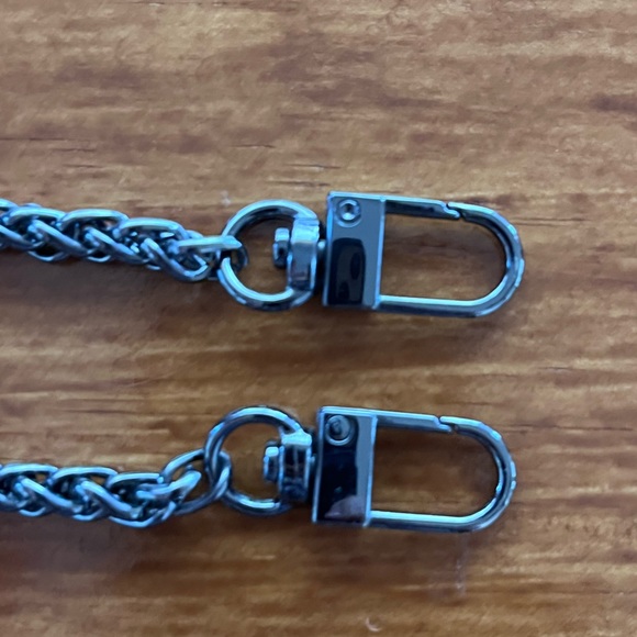 New Adjustable Crossbody/ Shoulder Strap Purse/Wallet Chain in Black - Picture 5 of 14